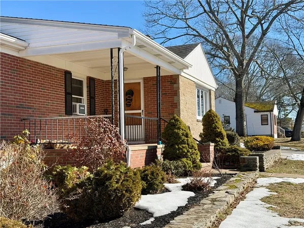 $649,000 | 33 Whipple Avenue, Westerly, RI 02891