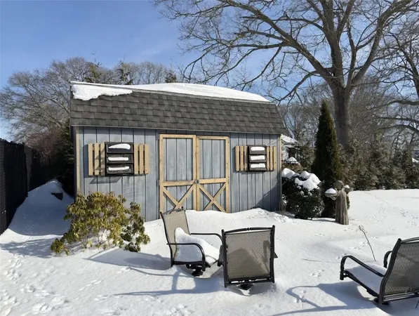 $649,000 | 33 Whipple Avenue, Westerly, RI 02891
