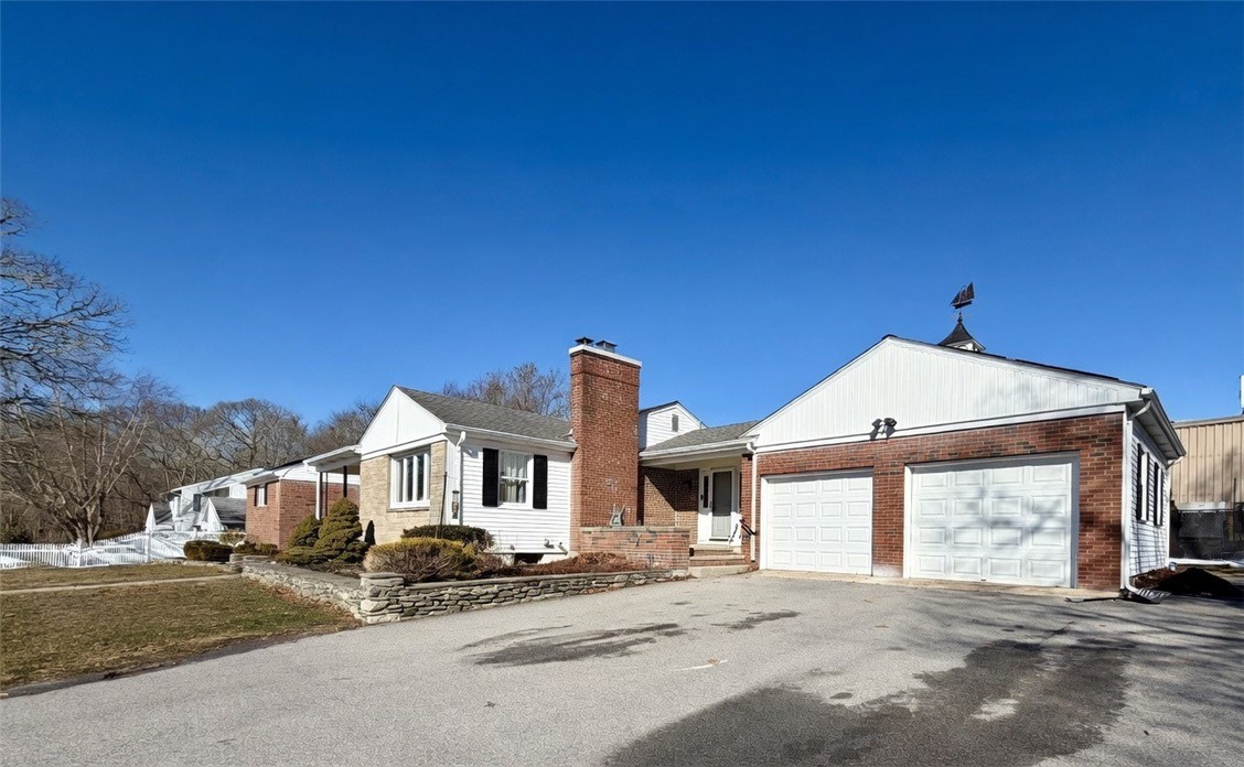 33 Whipple Avenue Westerly, RI 02891 - Photo 3 of 45