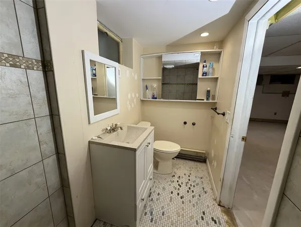 $649,000 | 33 Whipple Avenue, Westerly, RI 02891