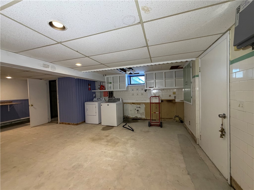 33 Whipple Avenue Westerly, RI 02891 - Photo 33 of 45 lower level kitchen/laundry area