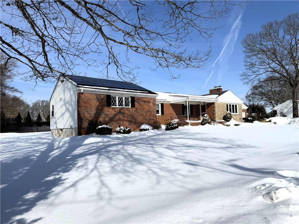 33 Whipple Avenue Westerly, RI 02891 - Photo 4 of 43