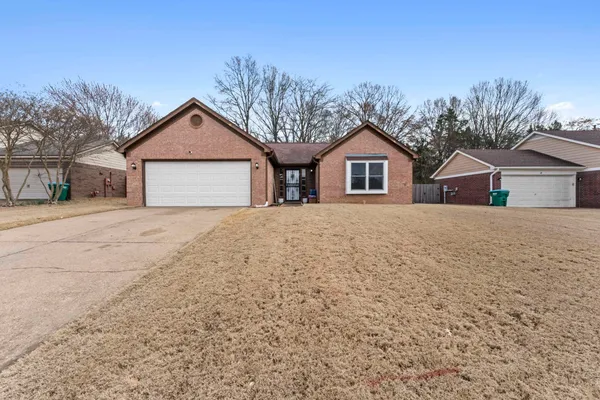 $270,000 | 35 Pine Ridge Lane, Oakland, TN 38060