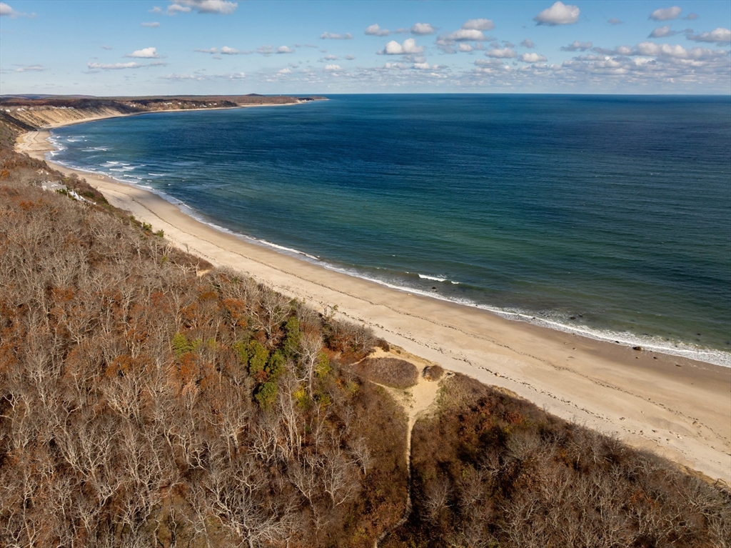 19 Oakbluff Road Bourne, MA 02562 - Photo 9 of 42 a view of ocean