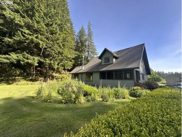 $649,000 | 94964 Echo Springs Lane, North Bend, OR 97459