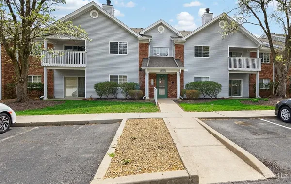 $215,000 | 12071 Carrington Lane, Unit 101, Loveland, OH 45140