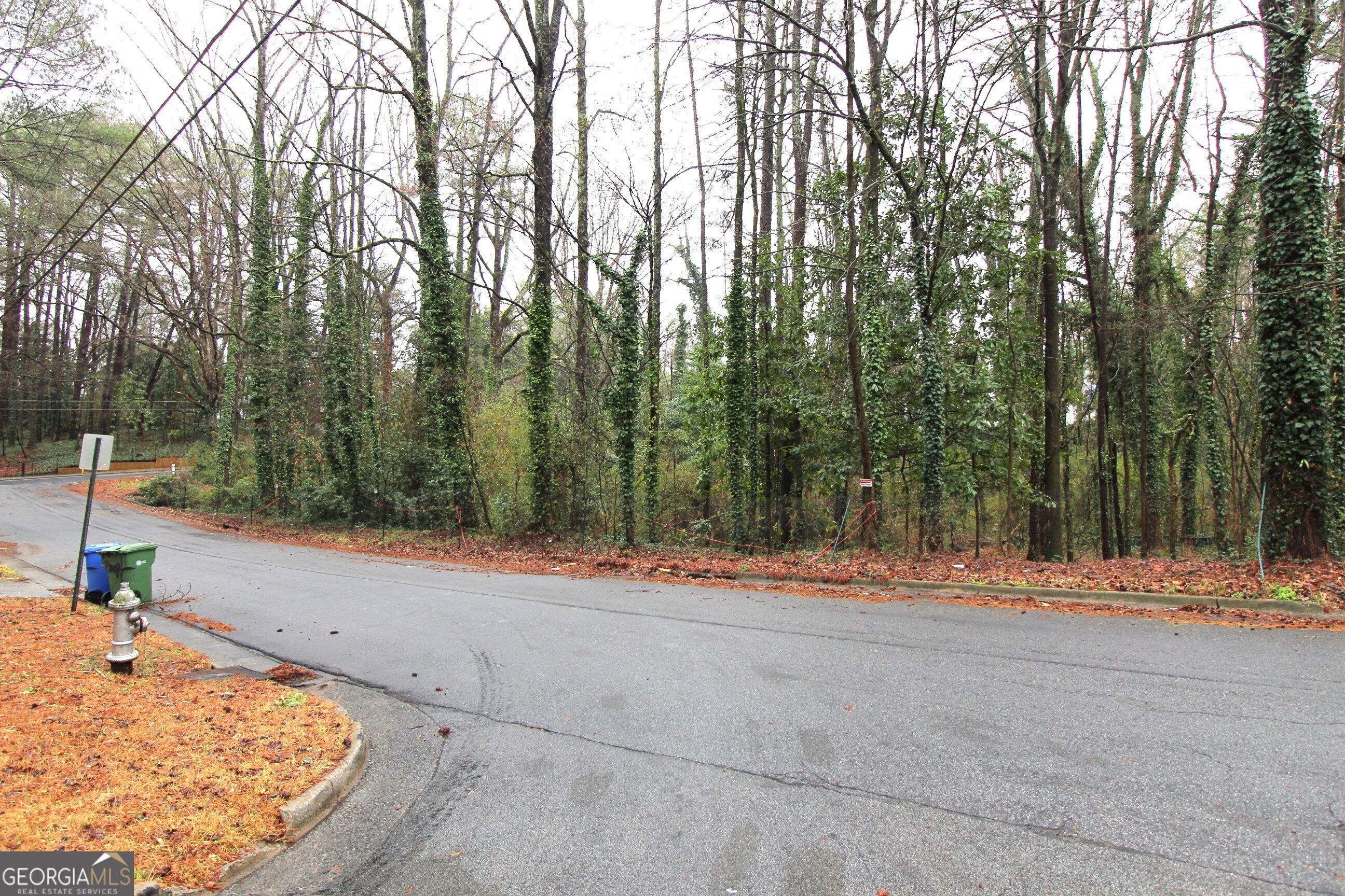 600 Fairburn Road Northwest Atlanta, GA 30331 - Photo 8 of 8 a view of outdoor space with trees
