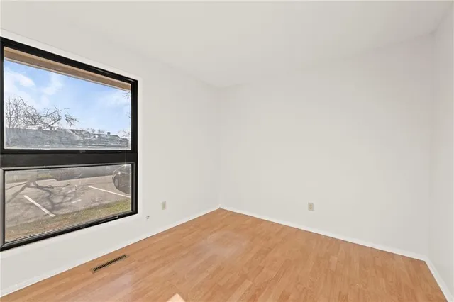 $236,000 | 12742 West 108th Place, Overland Park, KS 66210