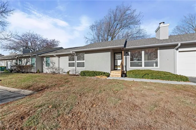 $236,000 | 12742 West 108th Place, Overland Park, KS 66210