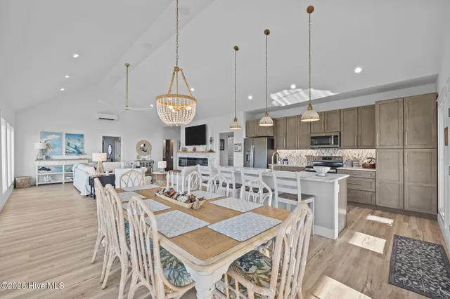 $1,275,000 | 207 Willet Drive, Beaufort, NC 28516