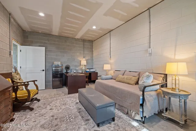 $1,275,000 | 207 Willet Drive, Beaufort, NC 28516