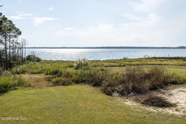 $1,275,000 | 207 Willet Drive, Beaufort, NC 28516