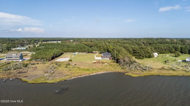 $1,275,000 | 207 Willet Drive, Beaufort, NC 28516