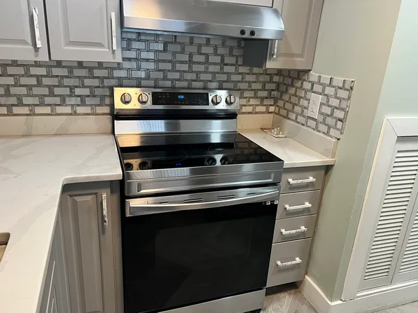 $2,500 | 502 Oak Street, Unit 9, Brockton, MA 02301