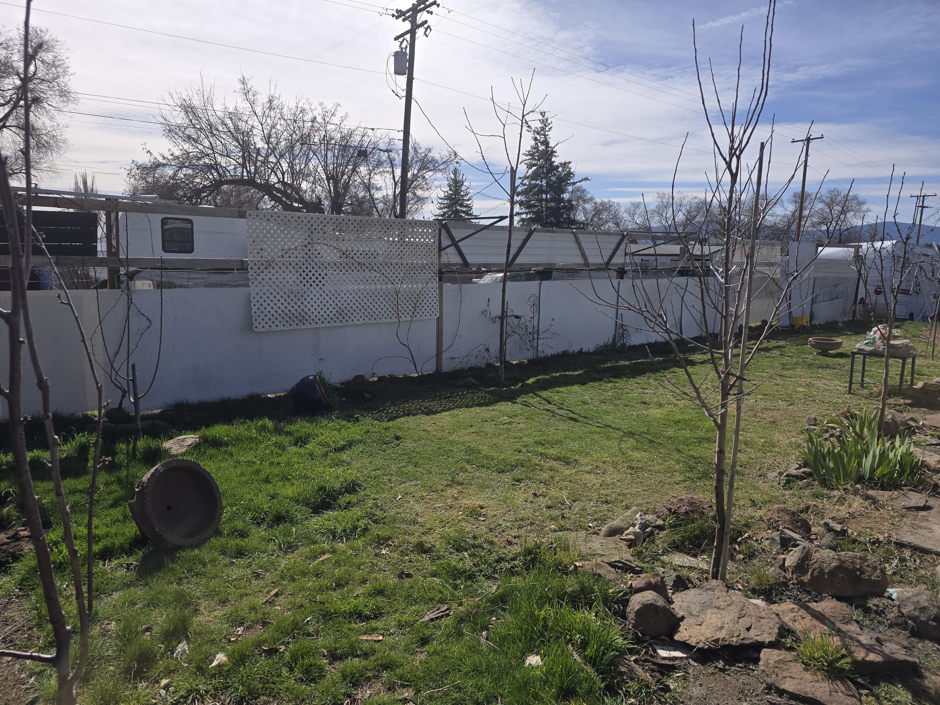 4890 Weyerhaeuser Road Klamath Falls, OR 97601 - Photo 2 of 15 a view of a backyard