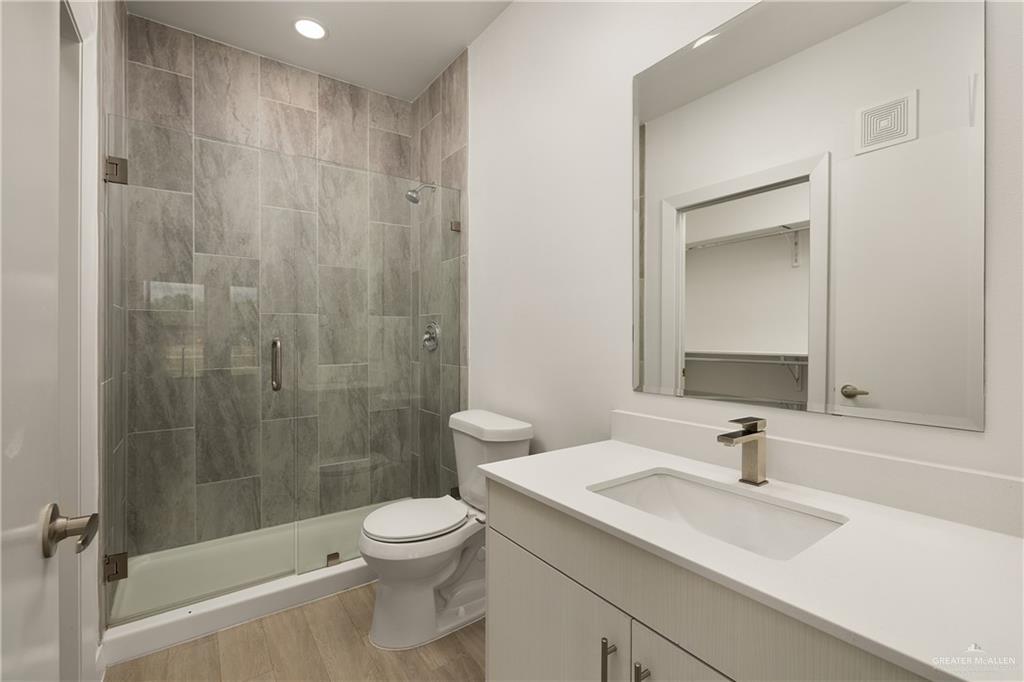 412 North Ware Road McAllen, TX 78501 - Photo 10 of 18