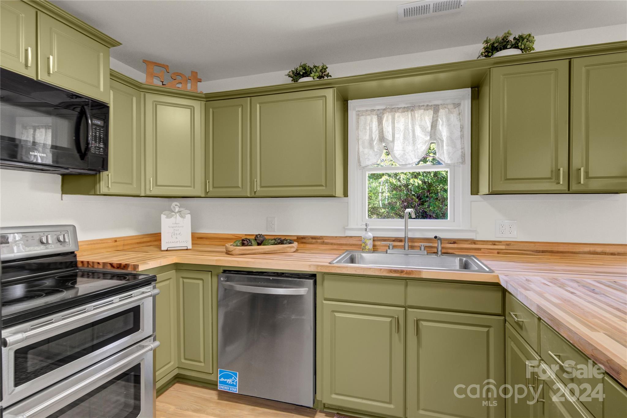 7960 Gregory Road Sherrills Ford, NC 28673 - Photo 13 of 37 Gallery Image 13