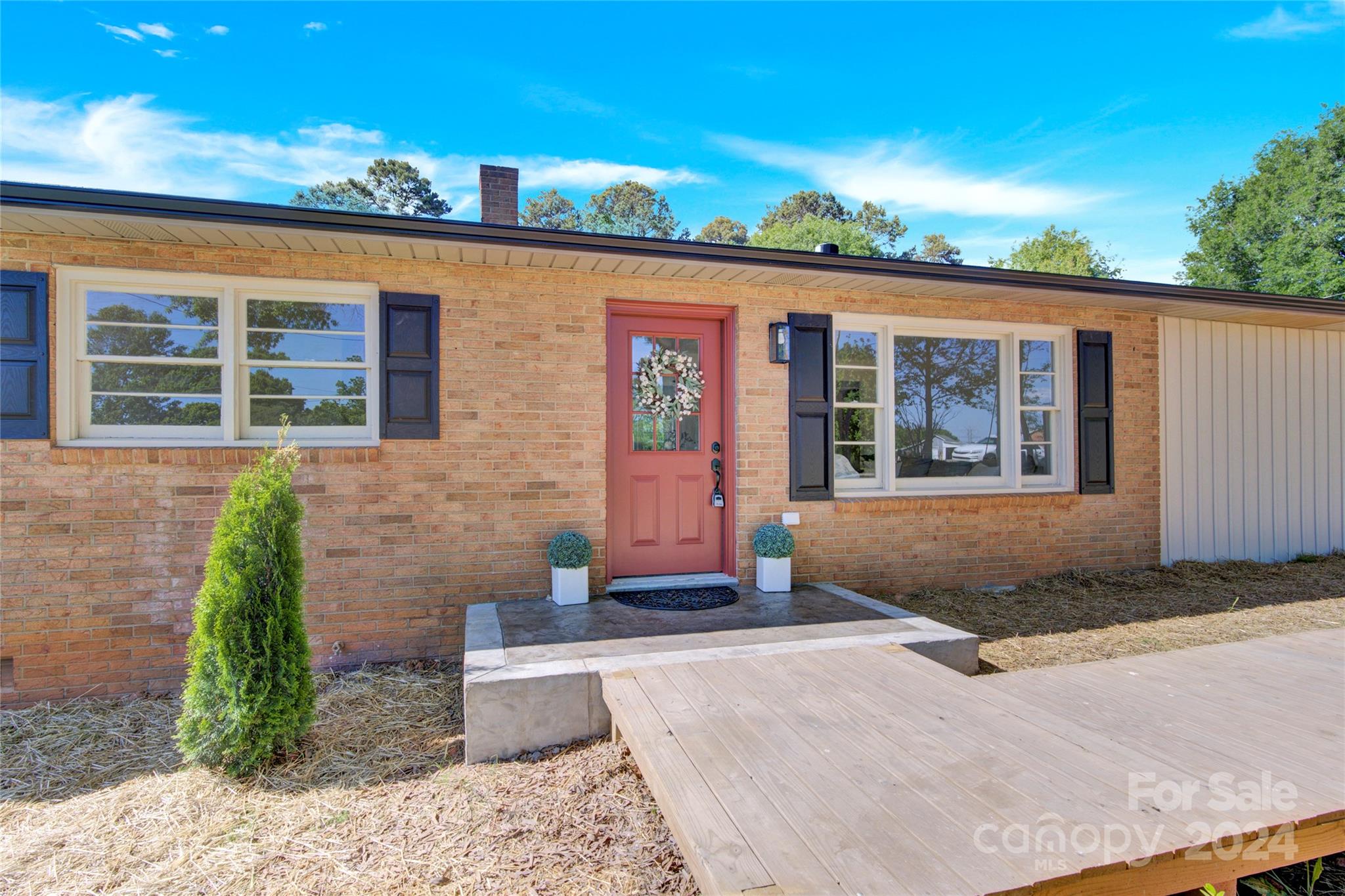 7960 Gregory Road Sherrills Ford, NC 28673 - Photo 8 of 37 Gallery Image 8