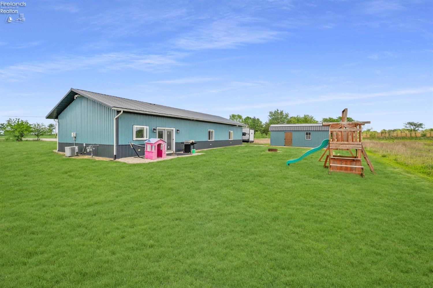 6330 West Harbor Road Port Clinton, OH 43452 - Photo 3 of 39 Gallery Image 3