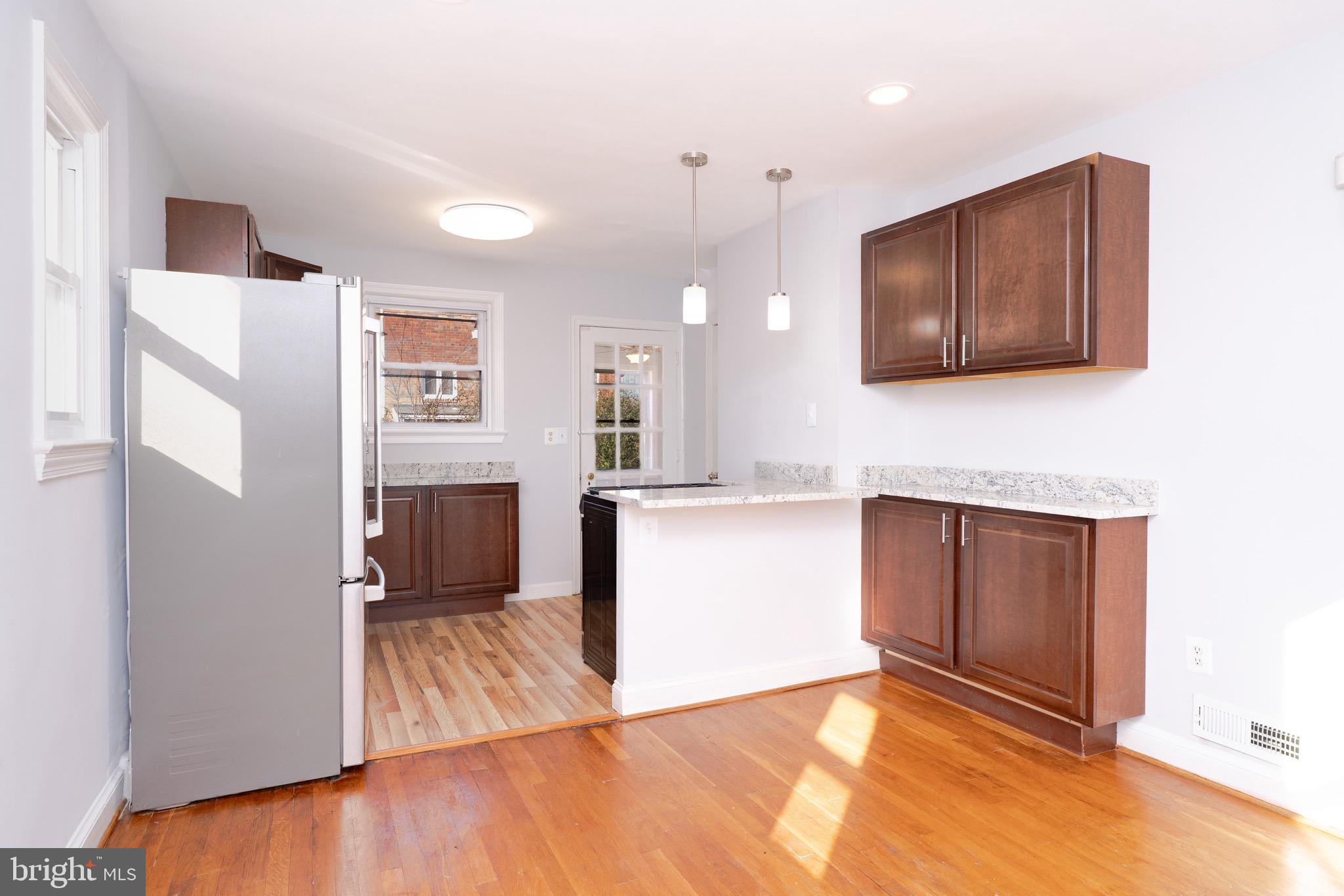 10026 Lorain Avenue Silver Spring, MD 20901 - Photo 11 of 48