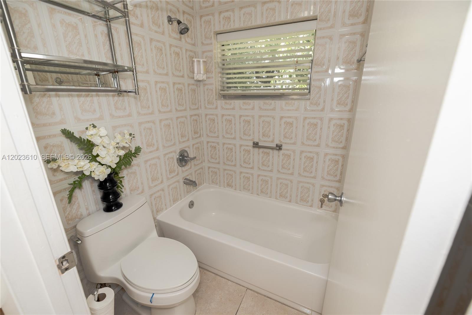 540 Southwest 60th Avenue Miami, FL 33144 - Photo 18 of 37