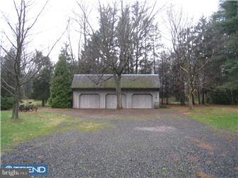961 Parestis Road Barto, PA 19504 - Photo 9 of 12 Garage