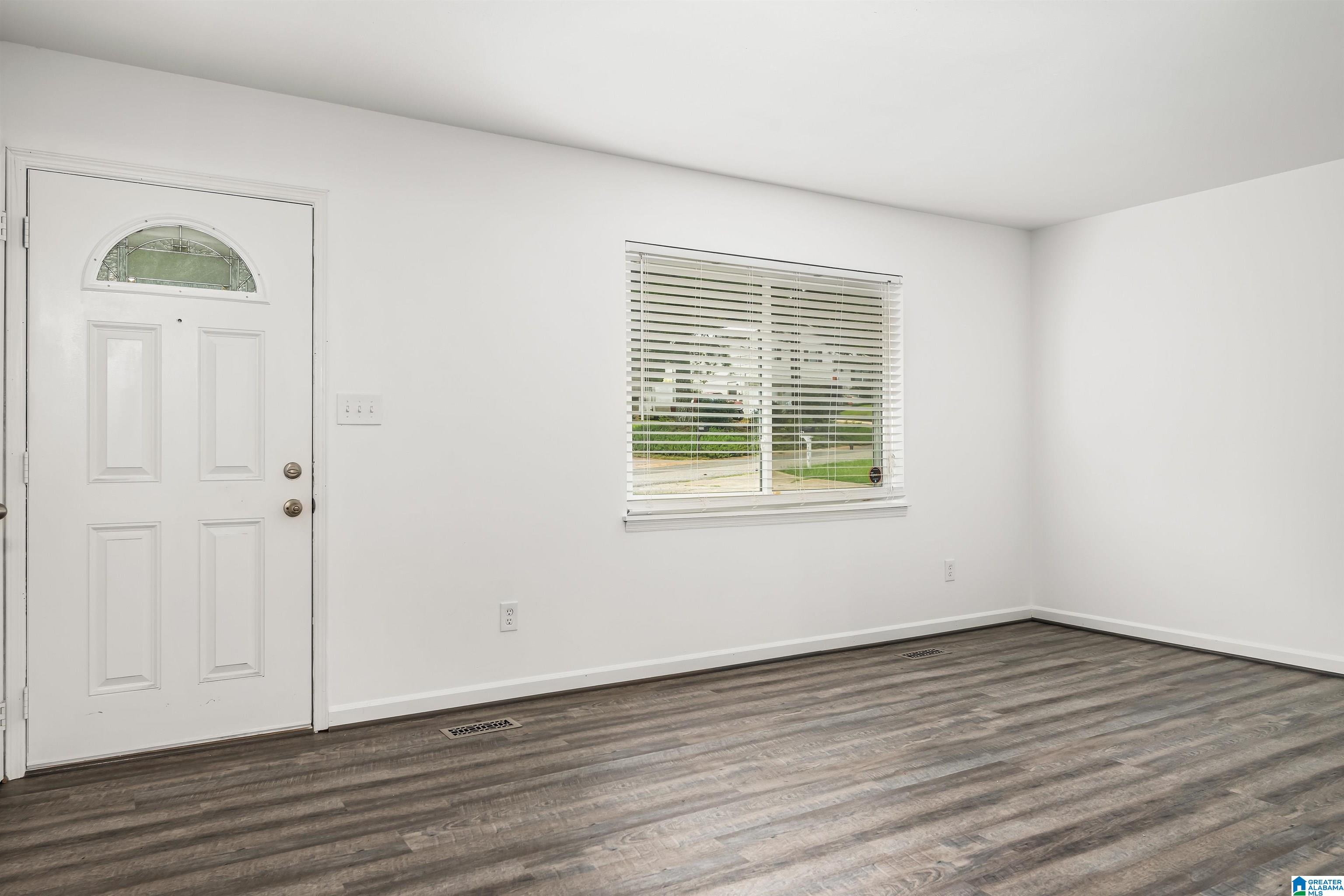 1925 Ridgemont Road Birmingham, AL 35235 - Photo 2 of 17