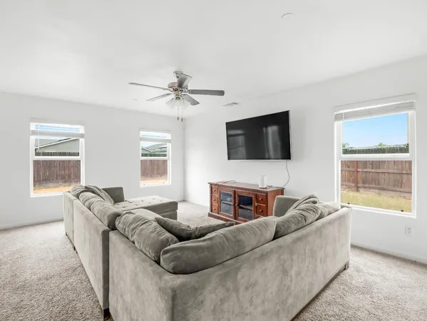 $470,000 | 3637 North McCaffrey Avenue, Fresno, CA 93722