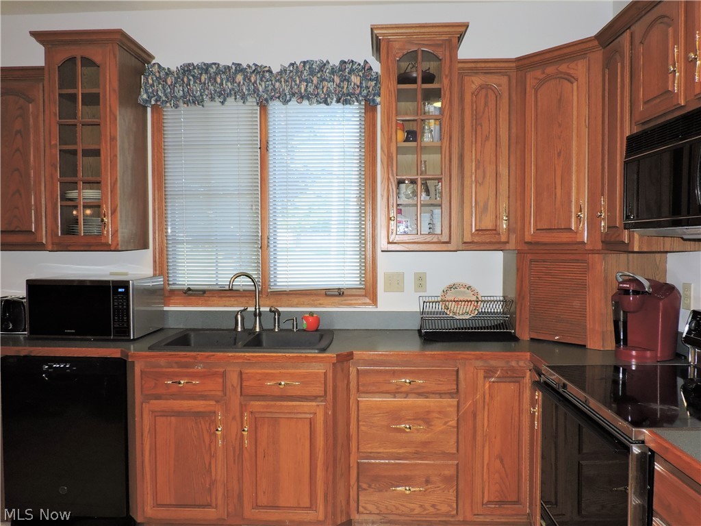 1950 Massillon Road Akron, OH 44312 - Photo 5 of 26