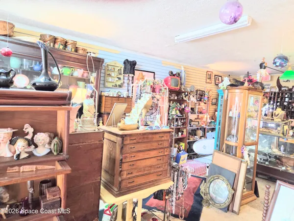 a view of walk in closet