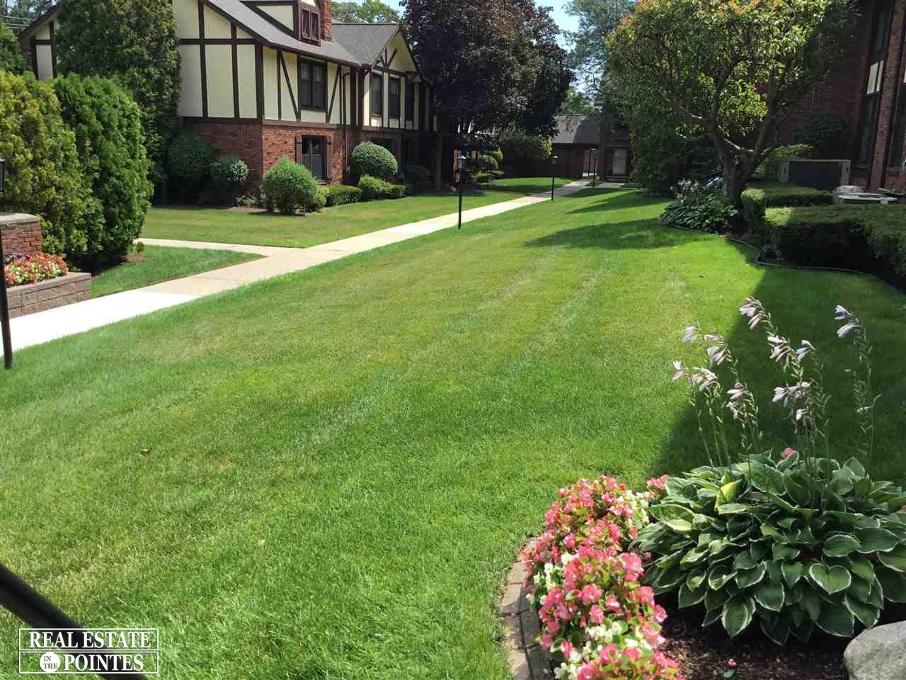1750 Vernier Road, Unit 20 Grosse Pointe Woods, MI 48236 - Photo 22 of 25