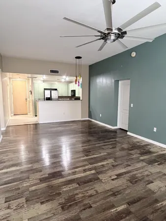 $1,995 | 2302 North Central Avenue, Unit 311, Phoenix, AZ 85004