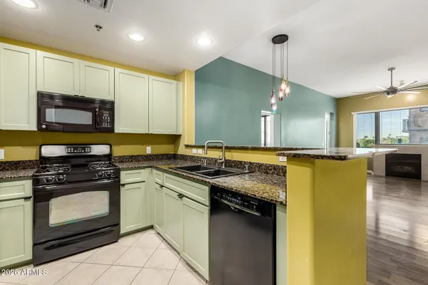 $1,995 | 2302 North Central Avenue, Unit 311, Phoenix, AZ 85004