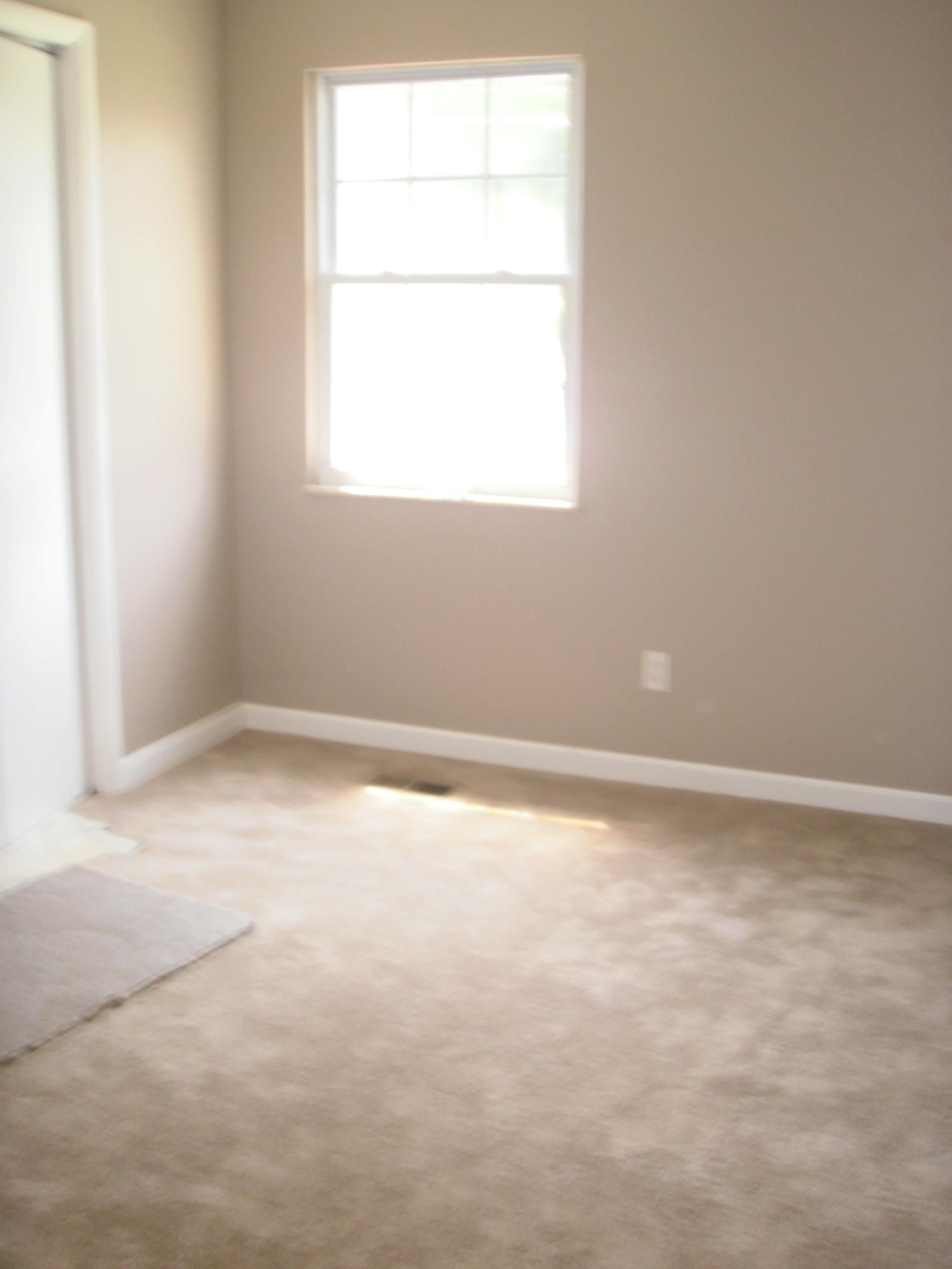 4408 Mascarene Road, Unit 1 Knoxville, TN 37921 - Photo 5 of 8 P8060019