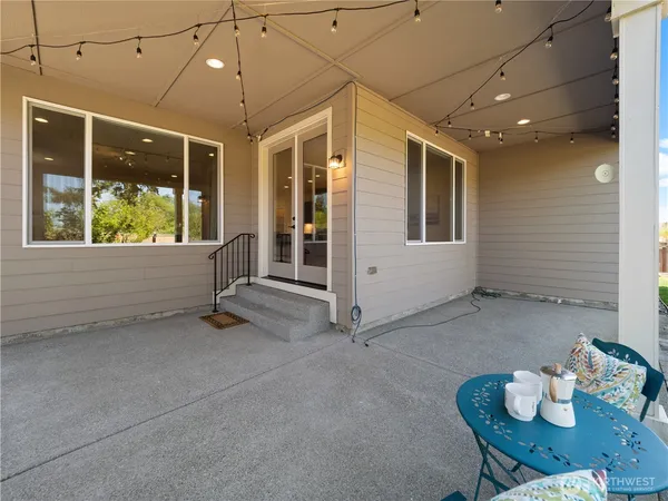 $749,990 | 3373 Fisk Avenue, Enumclaw, WA 98022