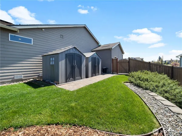 $749,990 | 3373 Fisk Avenue, Enumclaw, WA 98022