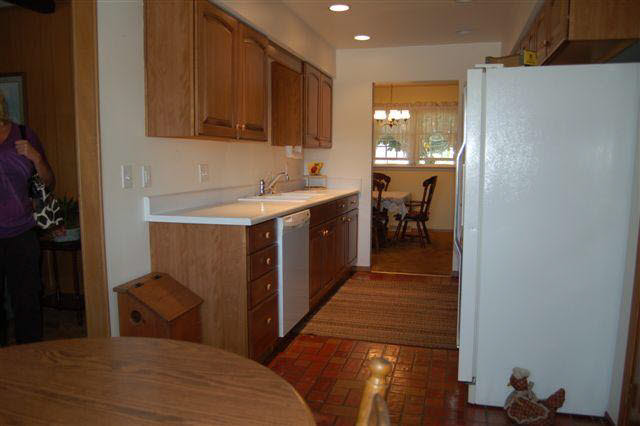 413 West Sterns Road Temperance, MI 48182 - Photo 11 of 17 EAT IN KITCHEN