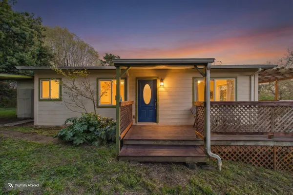 $335,000 | 887 Fernbridge Drive, Fortuna, CA 95540
