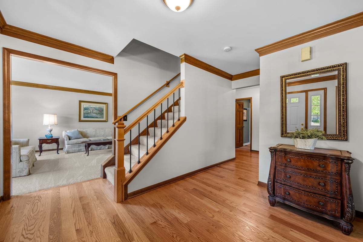 2440 Rio Grande Circle Naperville, IL 60565 - Photo 5 of 47 Gallery Image 5