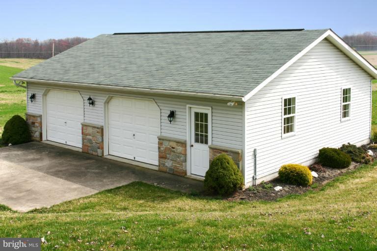 4603 Lower Beckleysville Road Hampstead, MD 21074 - Photo 19 of 28 Detached finished garage