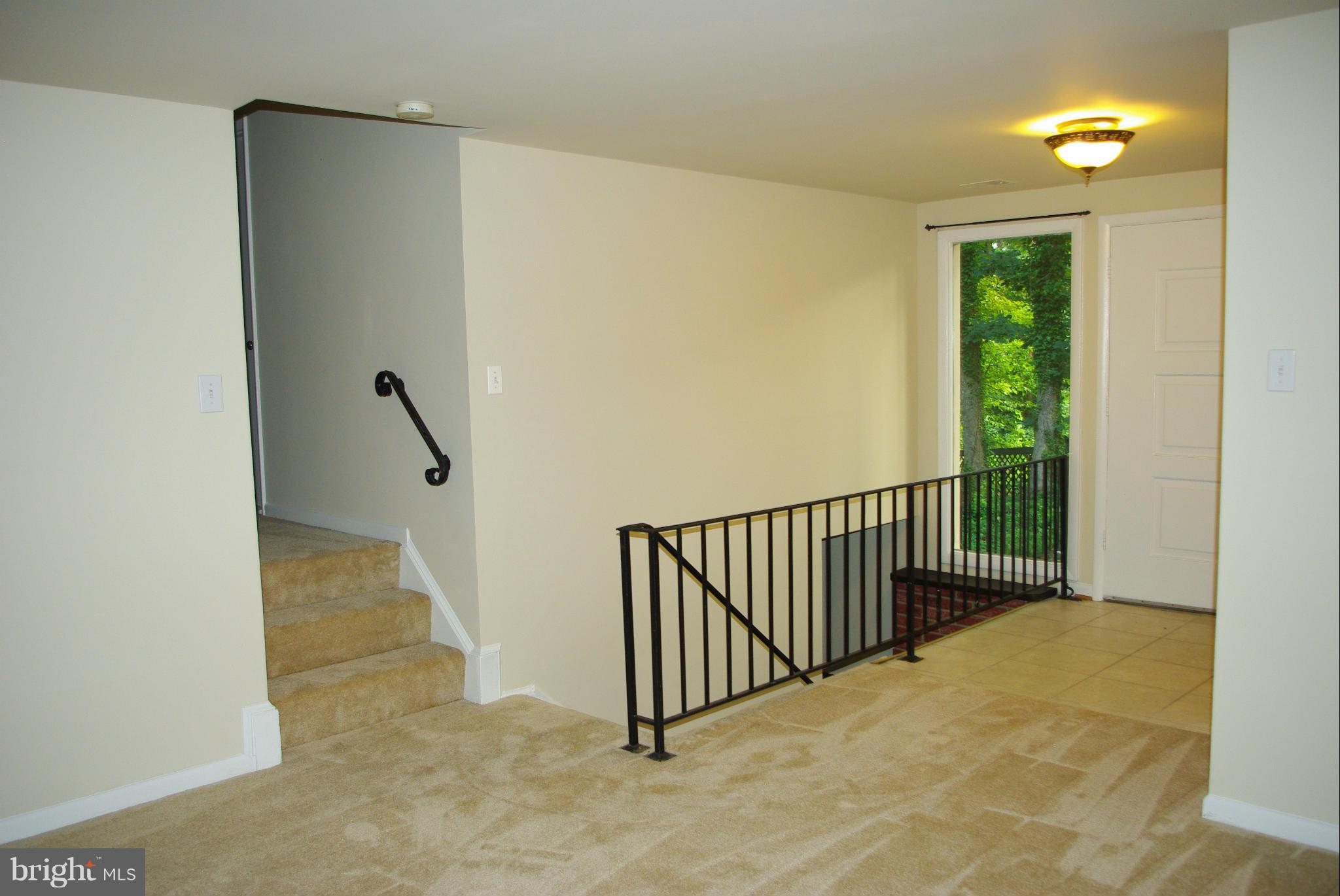 7923 Orange Plank Road Springfield, VA 22153 - Photo 11 of 24 Living Room