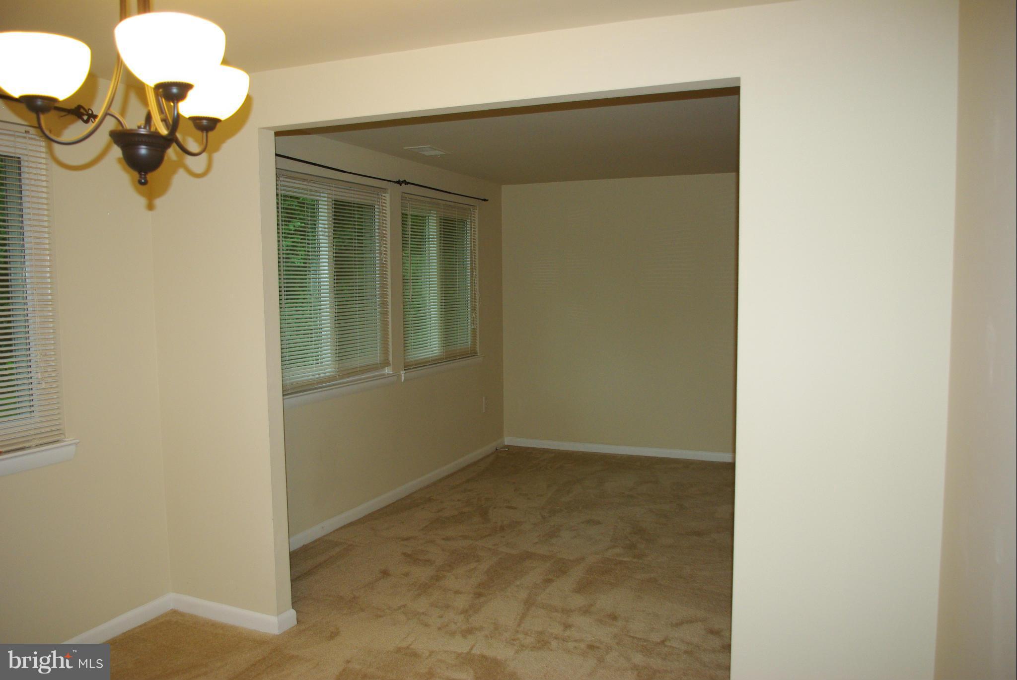 7923 Orange Plank Road Springfield, VA 22153 - Photo 10 of 24 Living Room