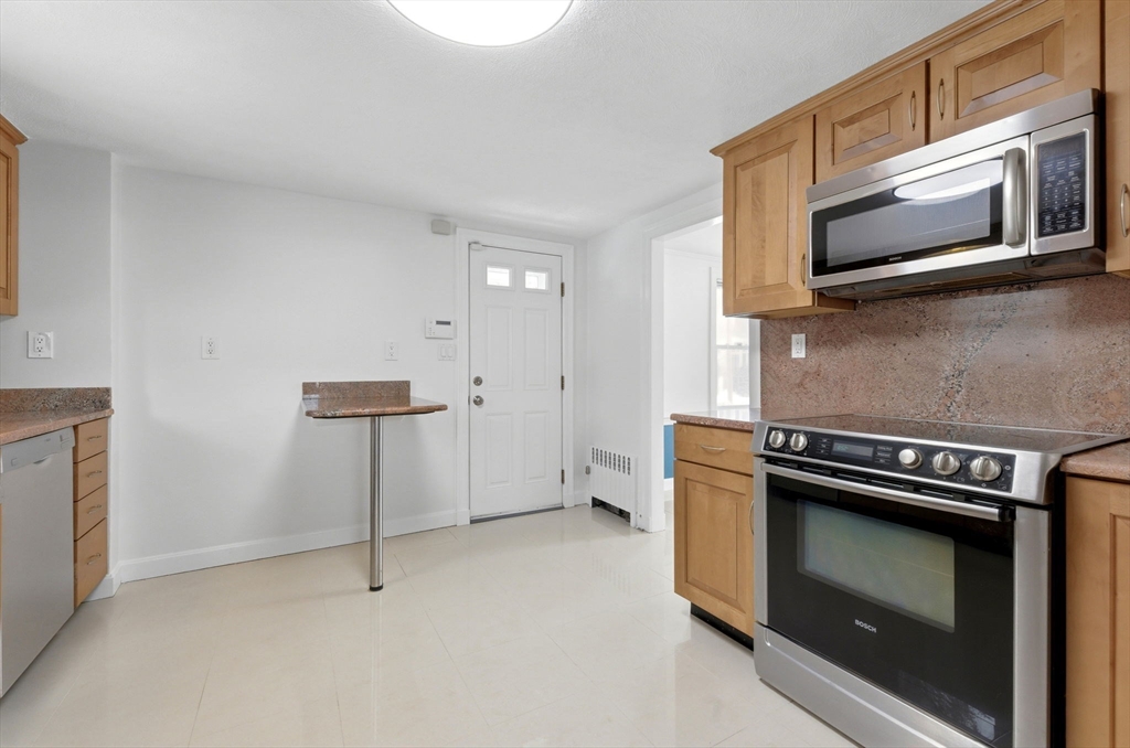 43 Brewster Road Medford, MA 02155 - Photo 7 of 29 Gallery Image 7