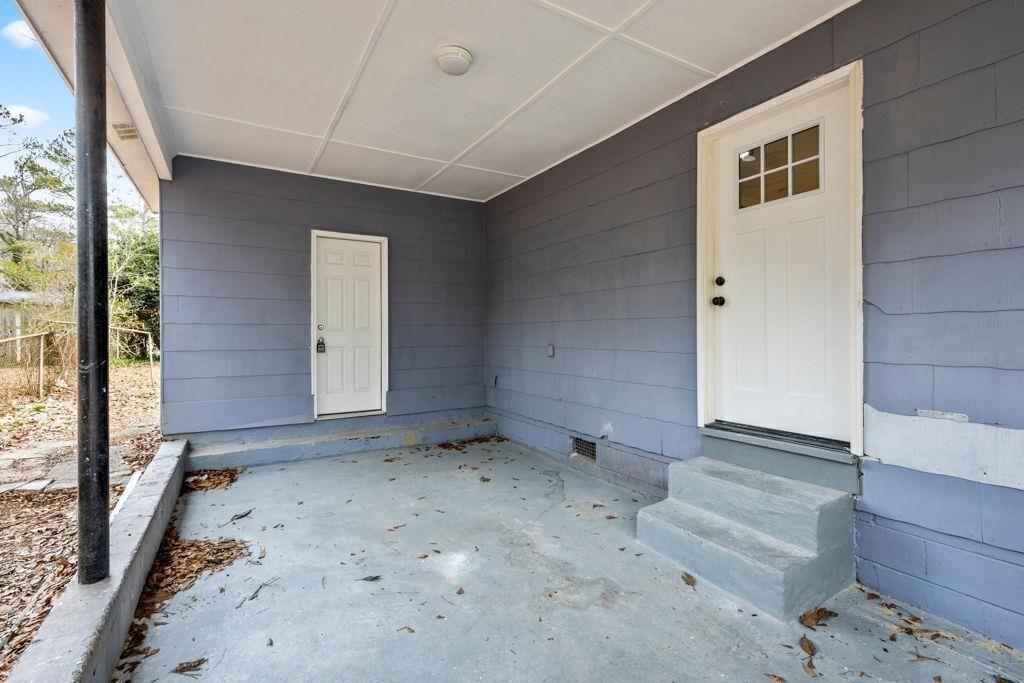 2608 Barge Road Southwest Atlanta, GA 30331 - Photo 5 of 24