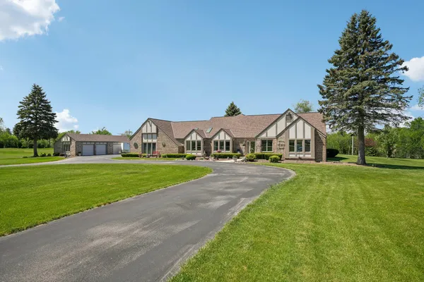 $849,900 | 7604 Tree View Lane, Caledonia, WI 53108