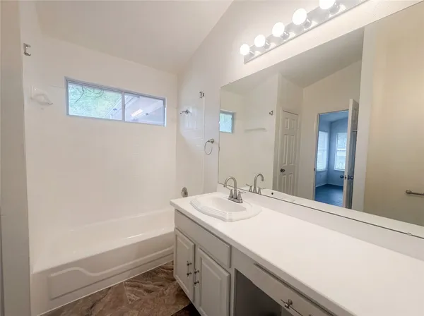 $315,000 | 256 Morrell, Kyle, TX 78640