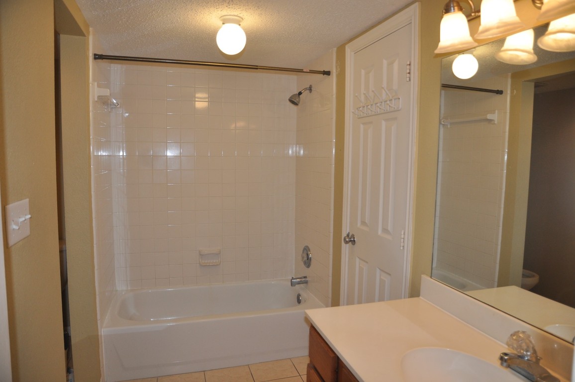 3754 Tanglewilde Street, Unit C16 Houston, TX 77063 - Photo 25 of 33