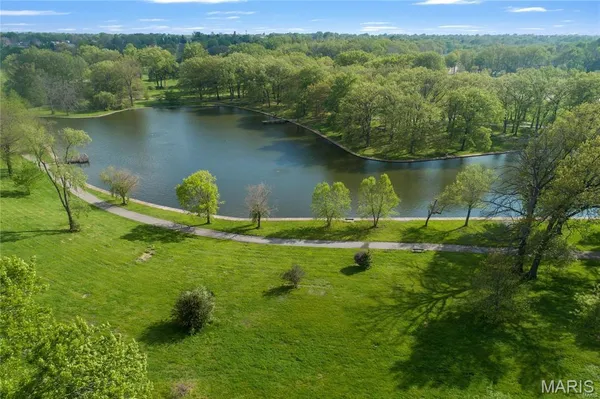 $1,295 | 7118 Jamieson Avenue, Unit A, St. Louis, MO 63109