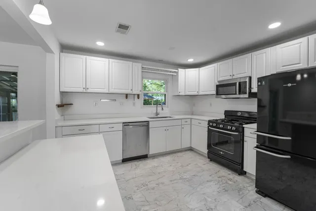 $3,750 | 1749 Lady Ashley Street, Charleston, SC 29412