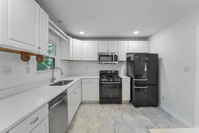 $3,750 | 1749 Lady Ashley Street, Charleston, SC 29412